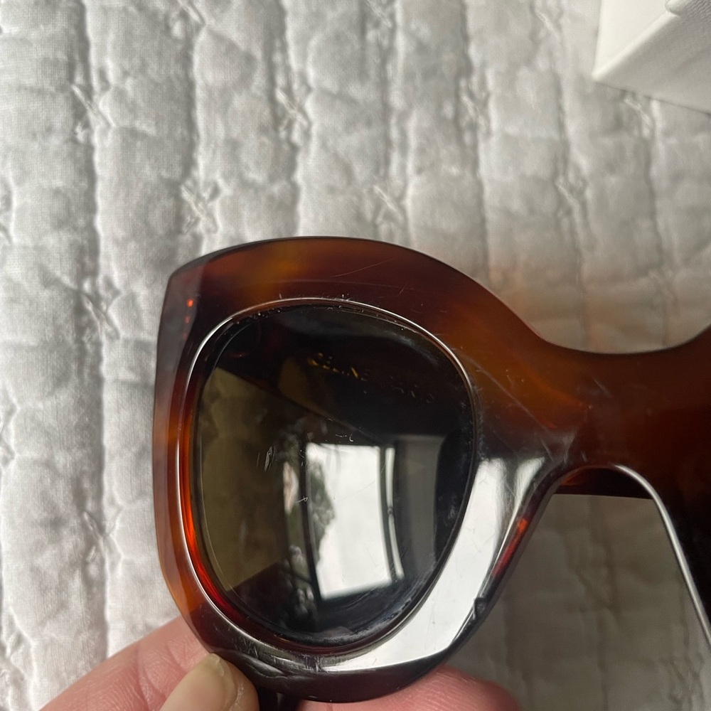 Celine Tortoise Butterfly Sunglasses - Picture 4 of 7